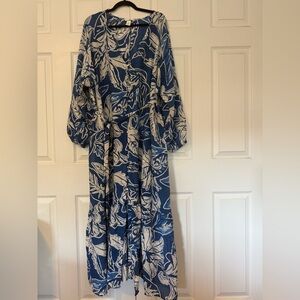 H&M Blue and White Long Sleeve Dress